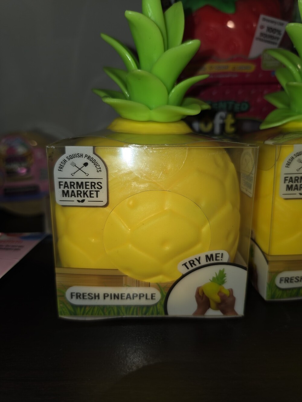 Jumbo Pineapple